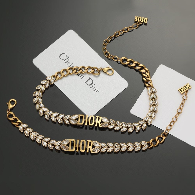 ch**an D*or necklaces